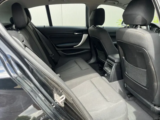 BMW 1 Serie 118i Centennial Executive 2016 Benzine 18