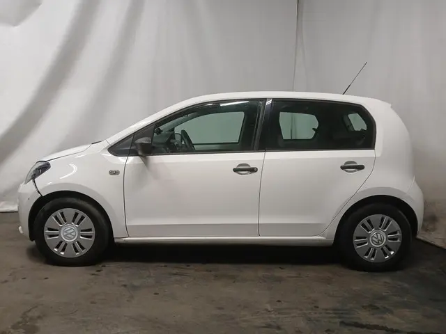 Volkswagen up! 1.0 take up! BlueMotion - Schade 2013 Benzine 3