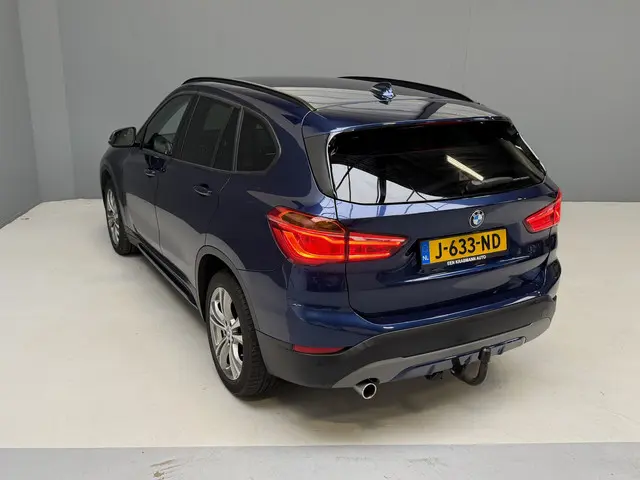 BMW X1 sDrive18i High Executive 2018 Benzine 15