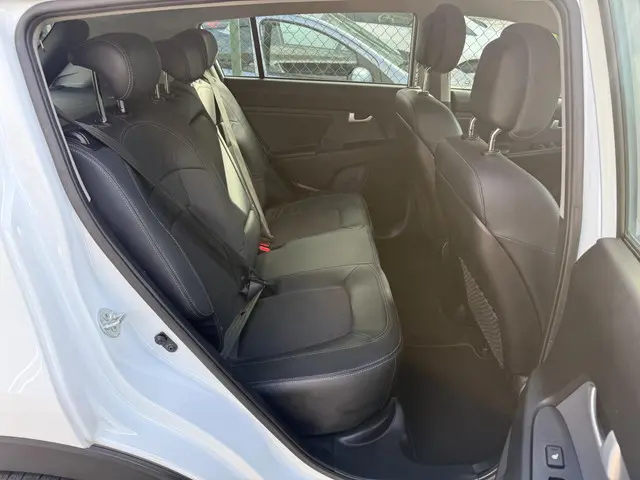 Kia Sportage 2.0 Super Pack 2013 Benzine 24