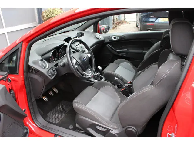 Ford Fiesta 1.6 ST1 2014 Benzine 14