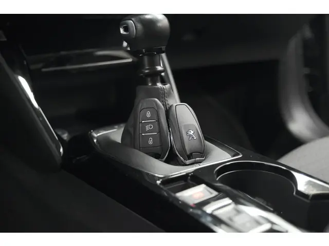 Peugeot 208 PureTech 100 Allure Pack 2023 Benzine 13