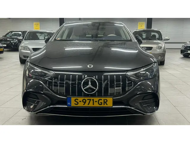 Mercedes-Benz EQE 2