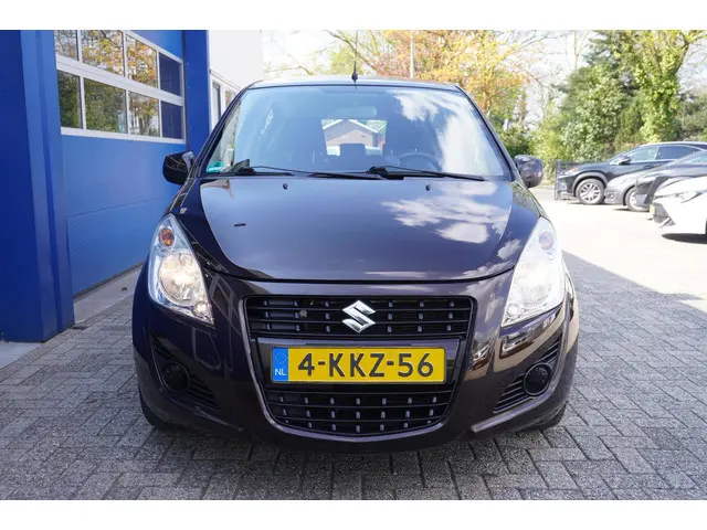 Suzuki Splash 1.0 VVT Comfort 2013 Benzine 2