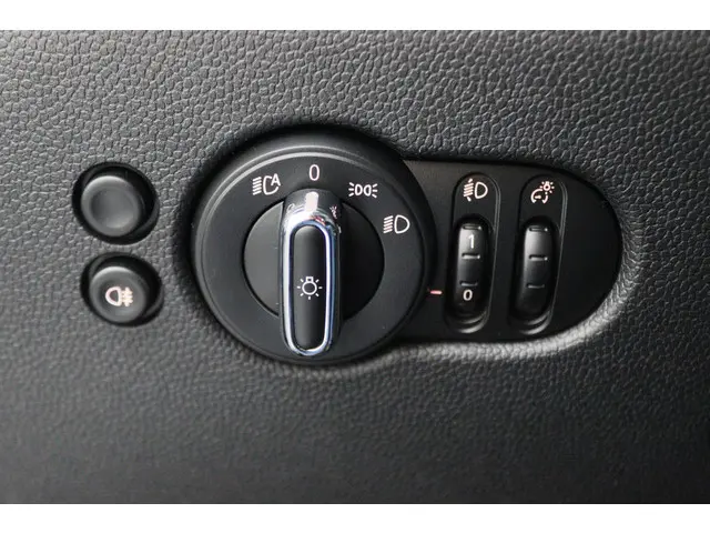MINI Cooper Mini 1.5 Essential Automaat 2021 Benzine 27