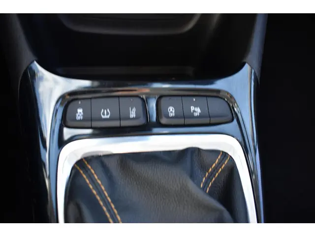 Opel Crossland X 1.2 Turbo Innovation 2017 Benzine 25