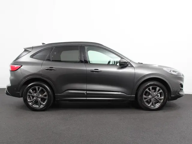Ford Kuga 2.5 PHEV 225pk ST-Line X 2023 Hybride Benzine 6