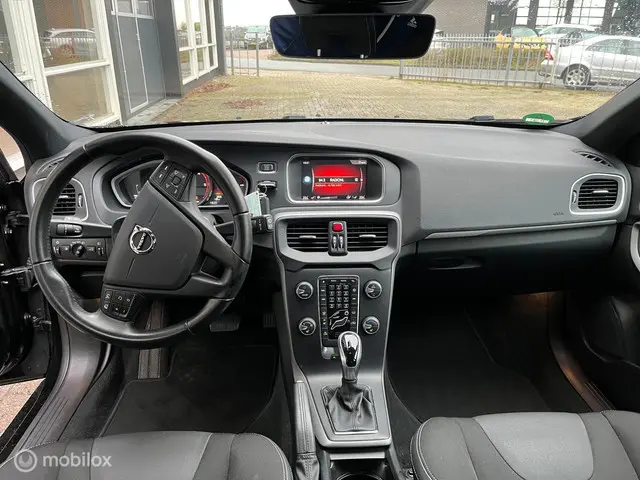 Volvo V40 2.0 D2 Nordic+ 2017 Diesel 15