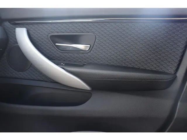 BMW 4 Serie Gran Coupé 418i High Executive 2021 Benzine 32