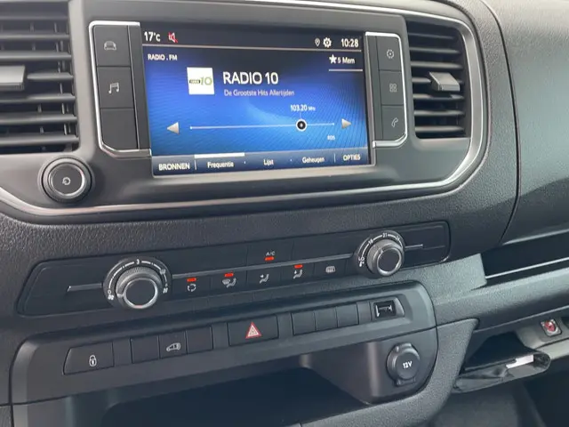 Toyota ProAce Worker 2.0 D-4D Live Long 2023 Diesel 11