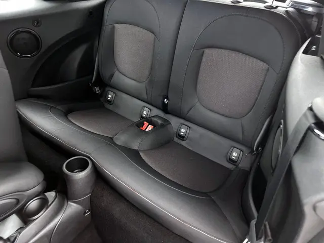 MINI Cooper Cabrio Mini 1.5 Pepper AUTOM. 2020 Benzine 32