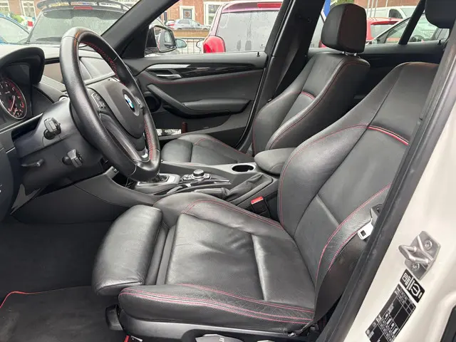 BMW X1 sDrive20i Limited Series 2014 Benzine 7