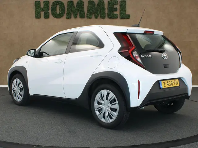 Toyota Aygo X 1.0 VVT-i MT Play 2024 Benzine 13