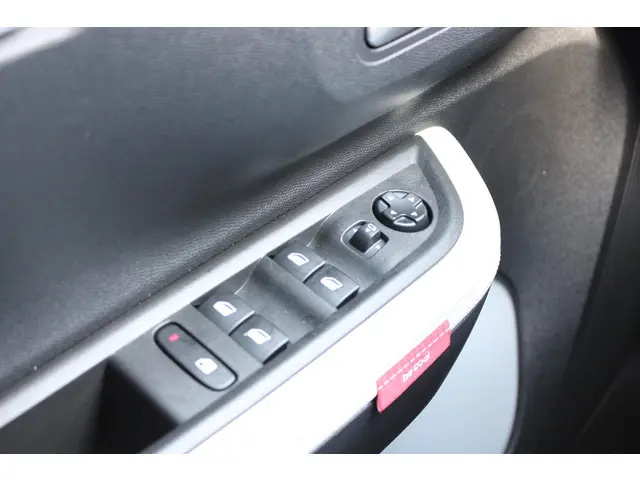 Citroën ë-C3 Max 113pk 44 kWh 2025 Elektrisch 25