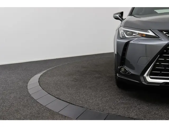Lexus UX 250h Luxury Line 2022 Hybride Benzine 40