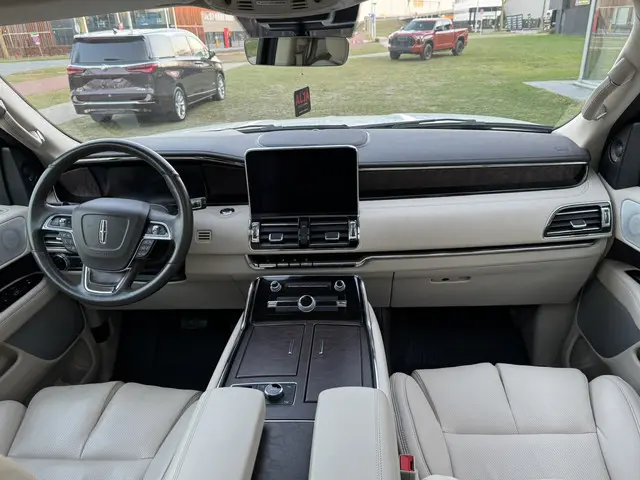 Lincoln Navigator BLACK LABEL FULL SPEC. 2021 Benzine 19