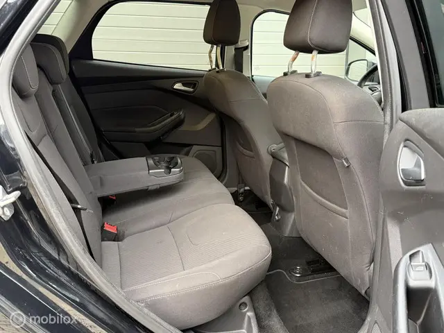 Ford Focus Wagon 1.0 EcoBoost Titanium 2013 Benzine 17