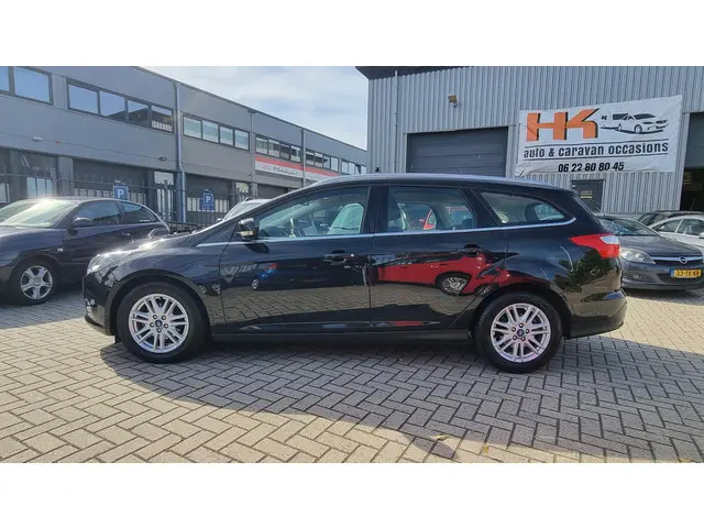 Ford Focus Wagon 1.0 EcoBoost Titanium 2013 Benzine 8