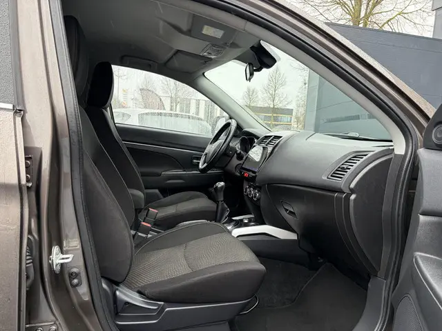 Mitsubishi ASX 1.6 Cleartec Invite+ 2014 Benzine 8