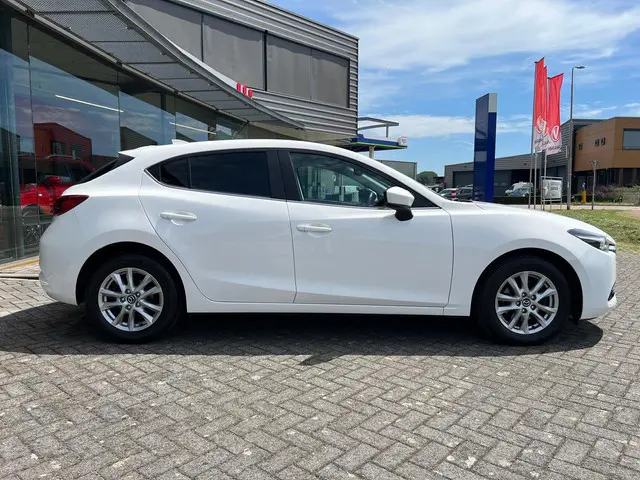 Mazda 3 2.0 SkyActiv-G 120 TS+ 2017 Benzine 8