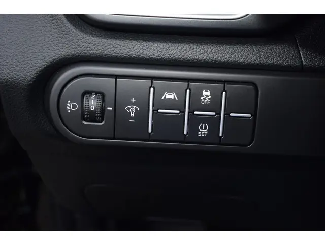 Kia Ceed 1.0 T-GDi DynamicLine X-Tra 2022 Benzine 10