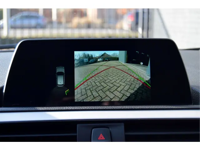 BMW 1 Serie 118i Executive Automaat 2017 Benzine 25