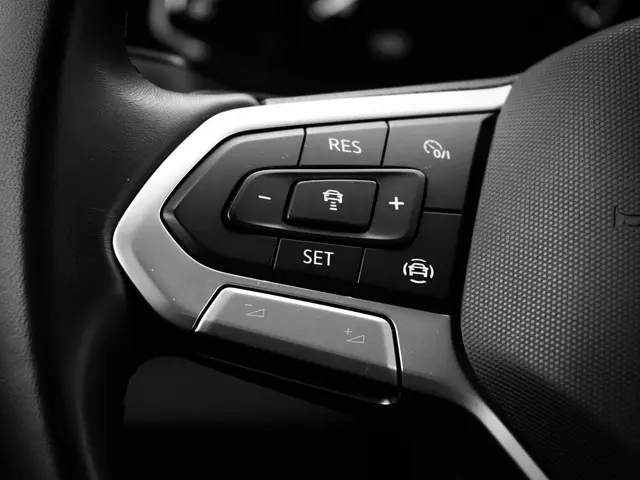 Volkswagen T-Roc 1.5 TSI 150pk DSG Style 2025 Benzine 15