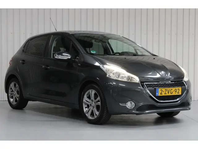 Peugeot 208 1.2 PureTech Style Pack Plus 2015 Benzine 4
