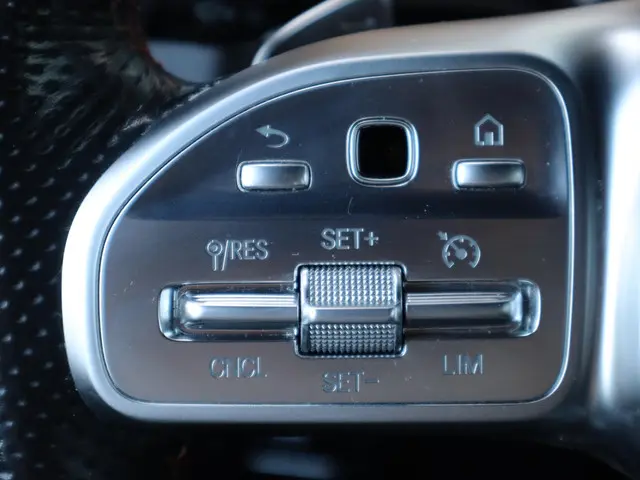 Mercedes-Benz GLB 200 AMG Line 2021 Benzine 19