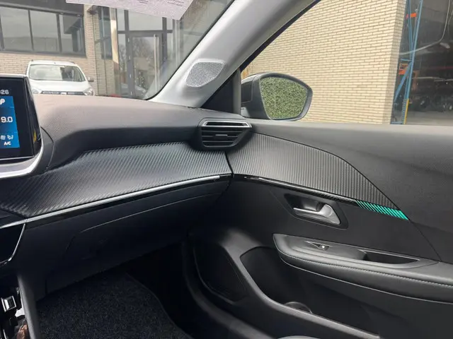 Peugeot 208 1.2 PureTech Blue Lease Allure 2020 Benzine 17