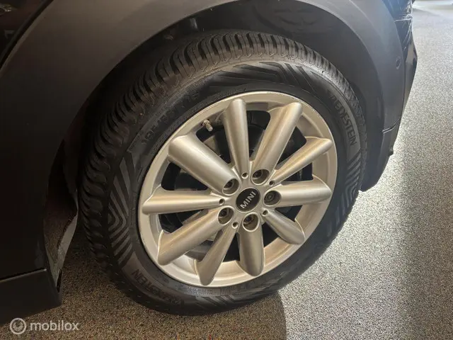 MINI Cooper Mini 1.5 Chili Serious Business 2015 Benzine 9