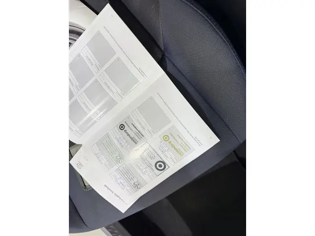 Toyota C-HR 1.8 Hybrid Bi-Tone Plus 2017 Hybride Benzine 36