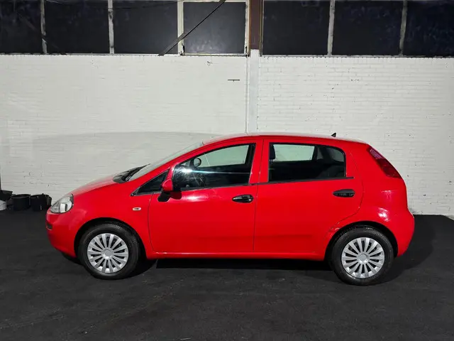 Fiat Punto Evo 1.2 Street | Elecet pakket| APK| 2015 Benzine 2