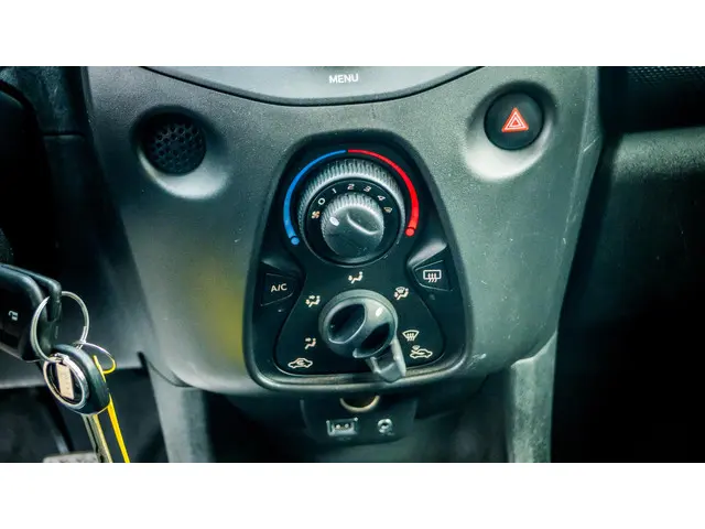 Toyota Aygo 1.0 VVT-i x-now 2016 Benzine 31