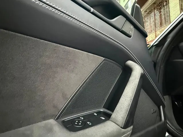 Porsche 911 4.0 GT3 2023 Benzine 27