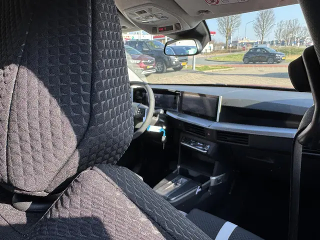 Opel Frontera 1.2 Turbo Hybrid GS 2025 Hybride Benzine 12