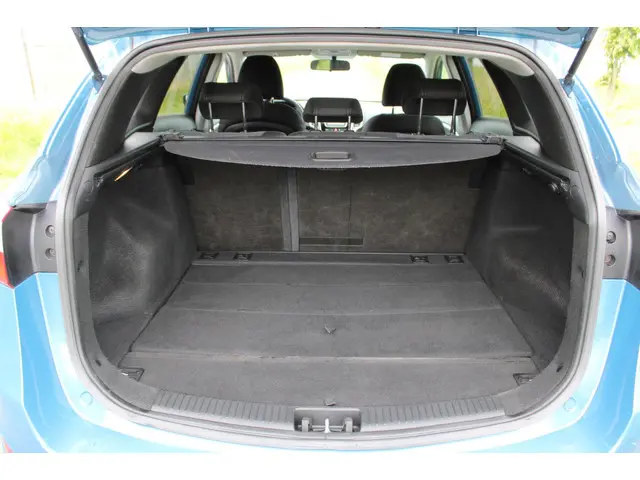 Hyundai i30 Wagon 1.6 GDI i-Motion 2012 Benzine 15