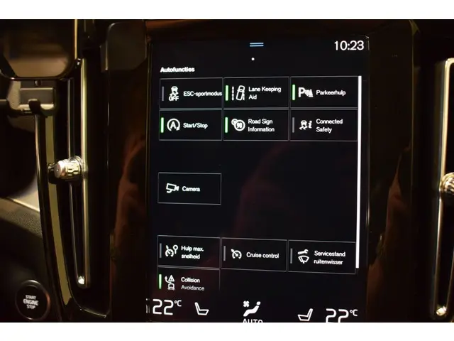 Volvo XC40 T2 130pk AUT8 Momentum BNS 2021 Benzine 12