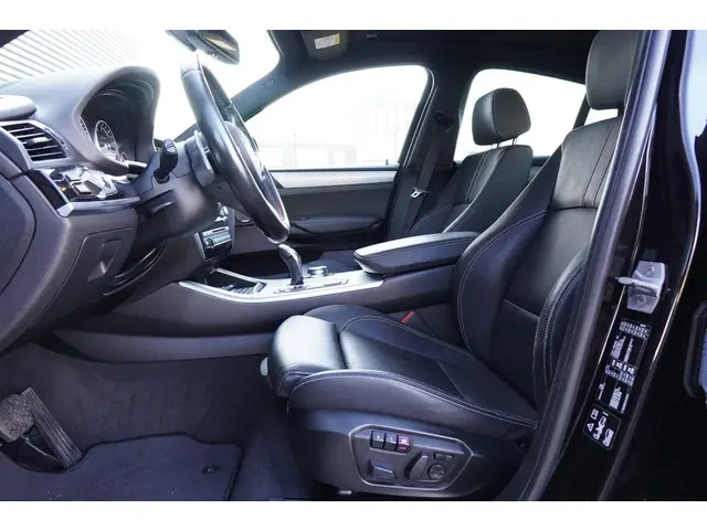 BMW X4 M40i High Executive 2018 Benzine 18