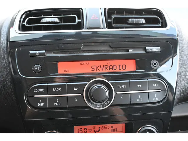 Mitsubishi Space Star 1.0 Bright 2015 Benzine 19