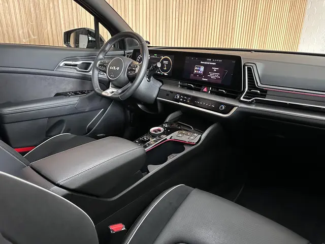 Kia Sportage 1.6 T-GDi MHEV GT-Line 2023 Benzine 3