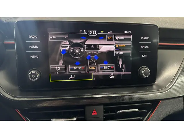 Škoda Kamiq 1.0 TSI Sport Business 2022 Benzine 24