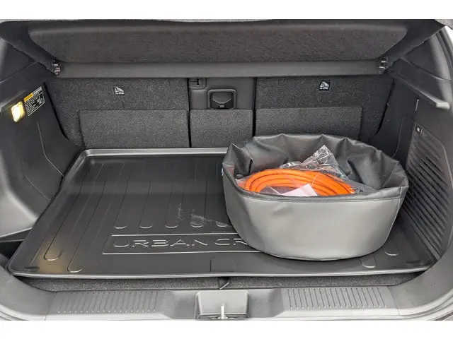 Toyota Urban Cruiser Executive 61 kWh 2026 Elektrisch 6