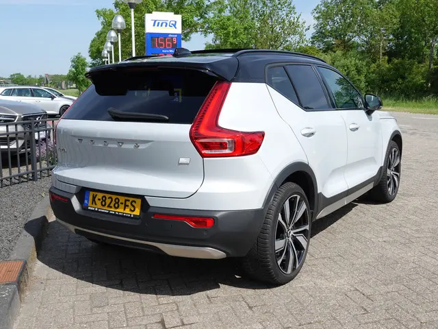Volvo XC40 3