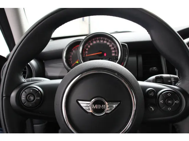 MINI Cooper 1.5 Automaat 5 drs 2018 Benzine 19