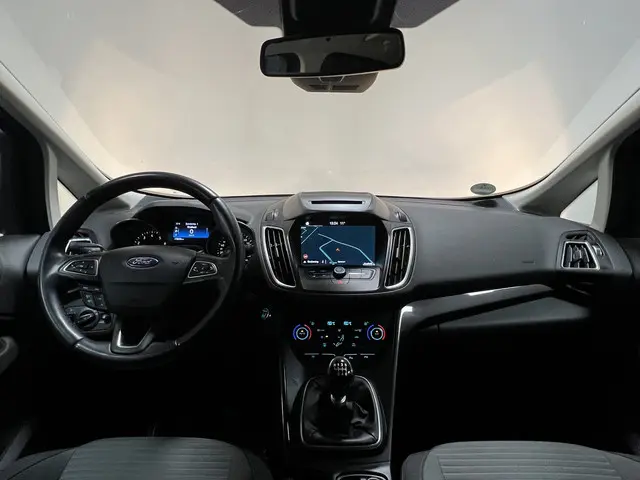 Ford C-MAX 1.5 Titanium 2018 Benzine 35