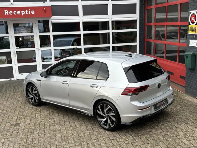 Volkswagen Golf 1.5 eTSI R-Line 2021 Hybride Benzine 9