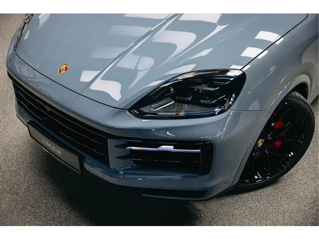 Porsche Cayenne Coupé 3.0 E-Hybrid 2024 Hybride Benzine 4