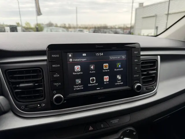 Kia Rio 1.2 CVVT Navigator Camera 2019 Benzine 10