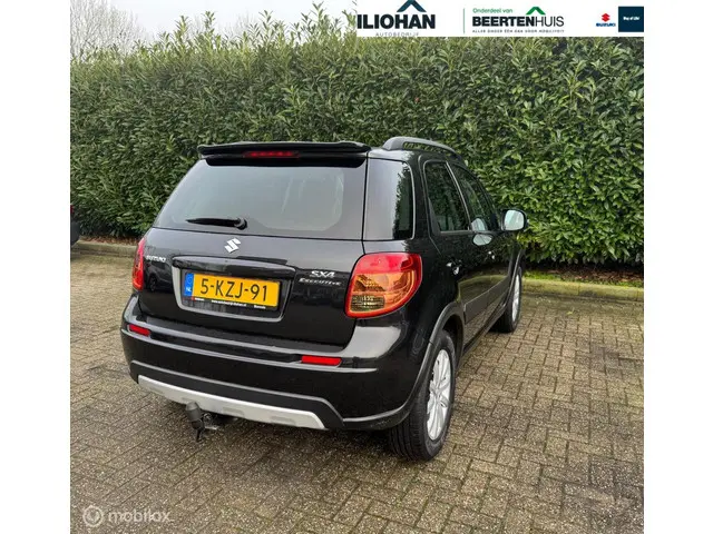 Suzuki SX4 1.6 Executive 2013 Benzine 8